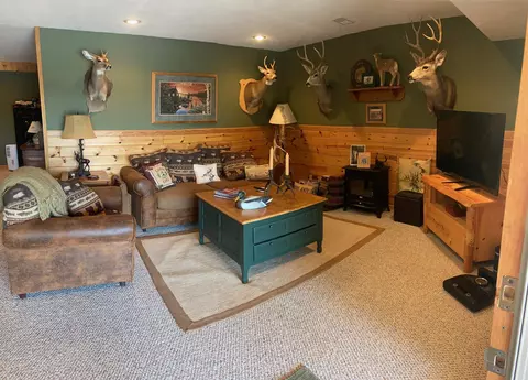 Living - 4680 Clendening, Gladwin, MI 48624 photo 6 of 10