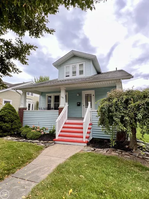 199 Robertson, Mount Clemens, MI 48043