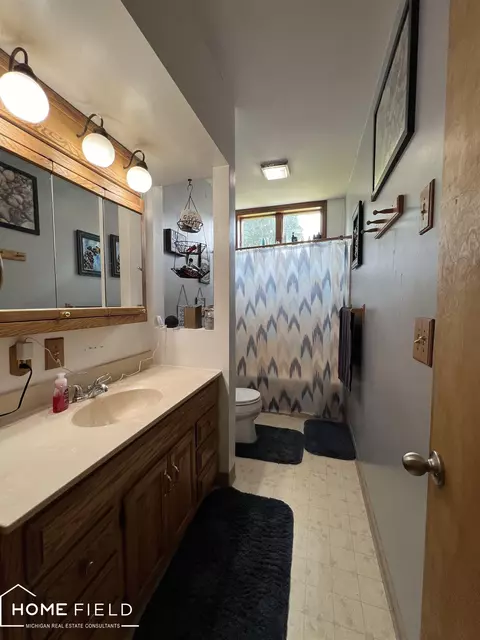 Bath - 814 Parker, Crystal, MI 48818 photo 1 of 1