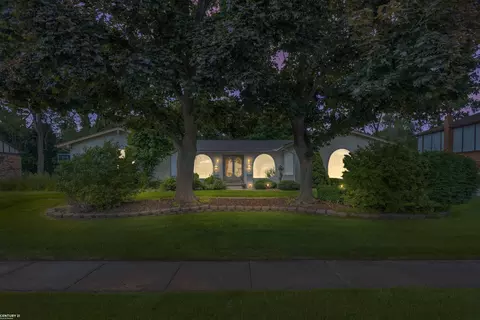 54860 Arrowhead, Utica, MI 48315