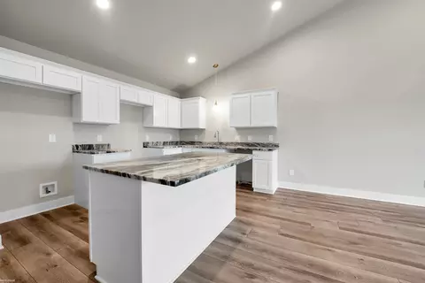 48317 Applegrove UNIT 8, New Baltimore, MI 48051