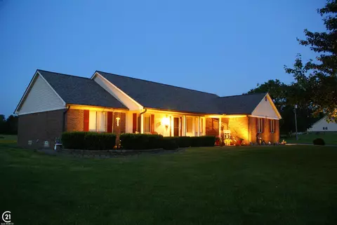 1100 Holmes, Allenton, MI 48002