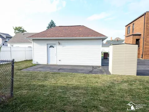 111 Borgess, Monroe, MI 48162 photo 25