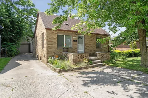 17824 E 12 Mile, Roseville, MI 48066