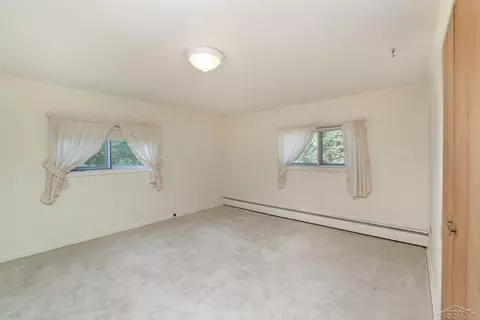 Bedroom - 11075 E Burt Rd, Birch Run, MI 48415 photo 3 of 7