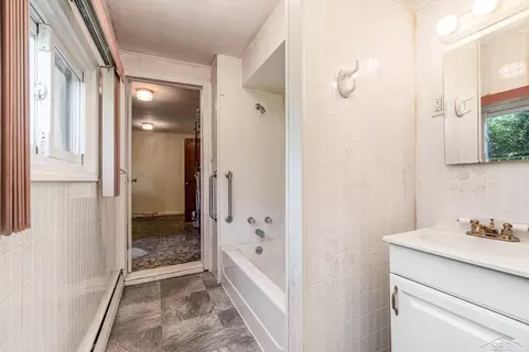 Bath - 11075 E Burt Rd, Birch Run, MI 48415 photo 1 of 2