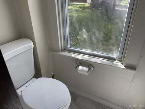 809 E A, Iron Mountain, MI 49801 photo 7