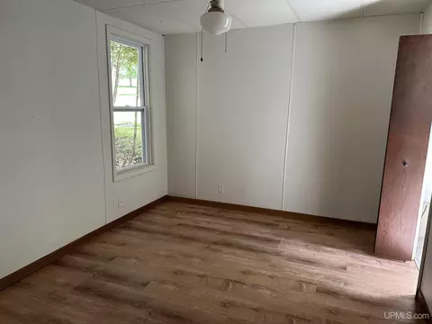 809 E A, Iron Mountain, MI 49801 photo 6