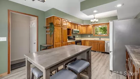 409 S 30th, Escanaba, MI 49829 photo 15