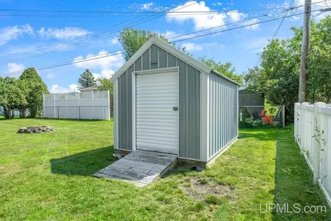 409 S 30th, Escanaba, MI 49829 photo 34