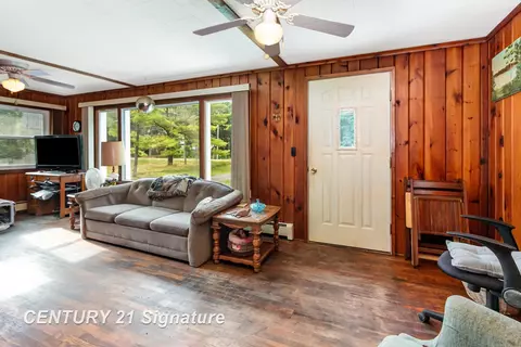 4477 E Michigan, Au Gres, MI 48703 photo 3