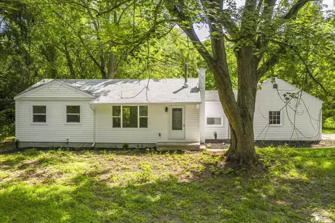 7718 Secor, Lambertville, MI 48144