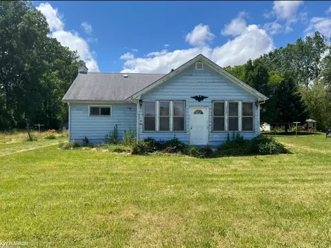 1117 Allen, Kimball, MI 48074