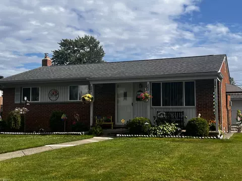 2122 Parliament, Sterling Heights, MI 48310