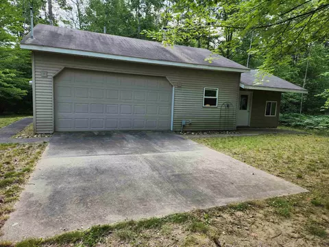 Exterior - 1775 Long, Beaverton, MI 48612 photo 2 of 8