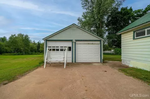 1186 Co Rd 496 SE, Ishpeming, MI 49849 photo 5