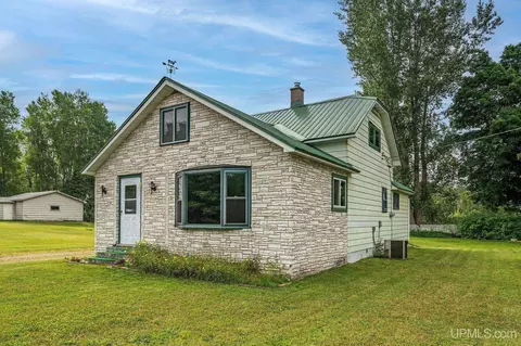 1186 Co Rd 496 SE, Ishpeming, MI 49849 photo 3