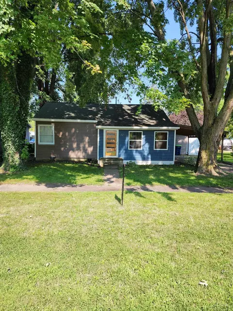 221 E Clinton, Saint Charles, MI 48655