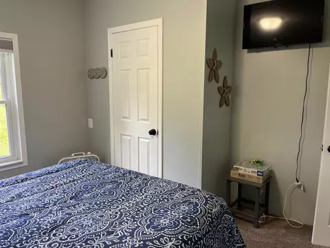 Bedroom - 5437 Darby, Gladwin, MI 48624 photo 9 of 14