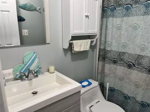 Bath - 5437 Darby, Gladwin, MI 48624 photo 3 of 4