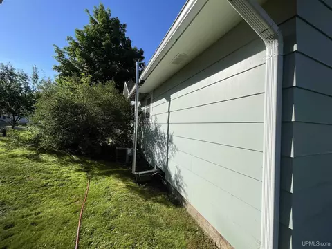 516 N Fourth, L'anse, MI 49946 photo 7