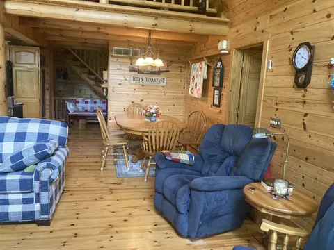 Dining - 2153 N M-30, Gladwin, MI 48624 photo 3 of 3
