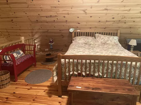 Bedroom - 2153 N M-30, Gladwin, MI 48624 photo 6 of 9