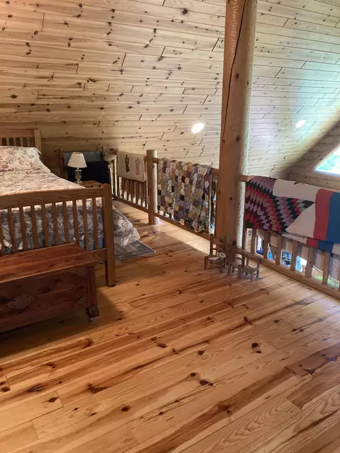 Bedroom - 2153 N M-30, Gladwin, MI 48624 photo 8 of 9