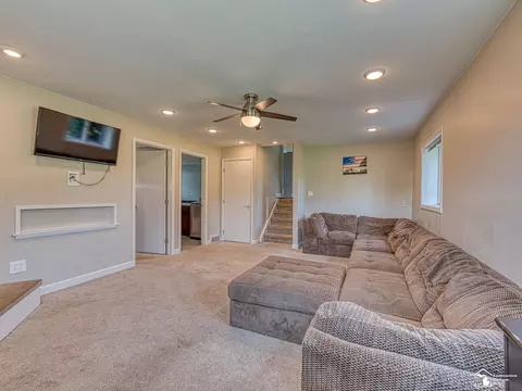 4949 Colf, Carleton, MI 48117 photo 3