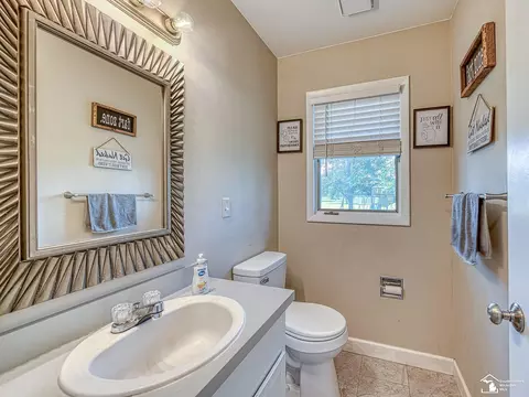 4949 Colf, Carleton, MI 48117 photo 19