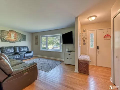 4949 Colf, Carleton, MI 48117 photo 9