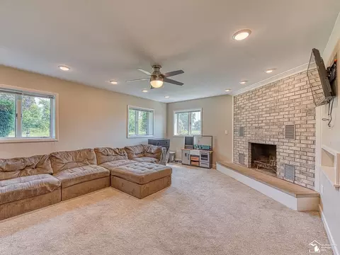 4949 Colf, Carleton, MI 48117 photo 2