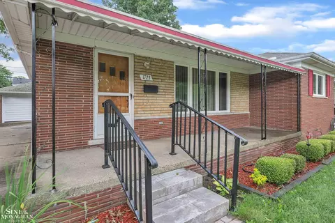 1723 Aline, Grosse Pointe, MI 48236 photo 2