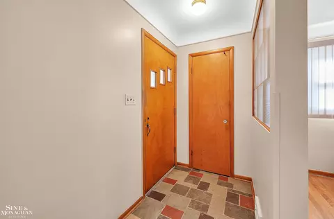 1723 Aline, Grosse Pointe, MI 48236 photo 3