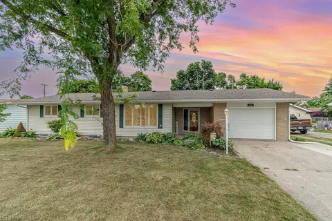 345 Tenth St, Sebewaing, MI 48759