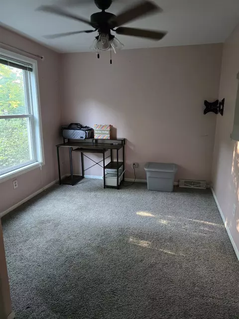 Bedroom - 550 S Hemlock, Hemlock, MI 48626 photo 2 of 2