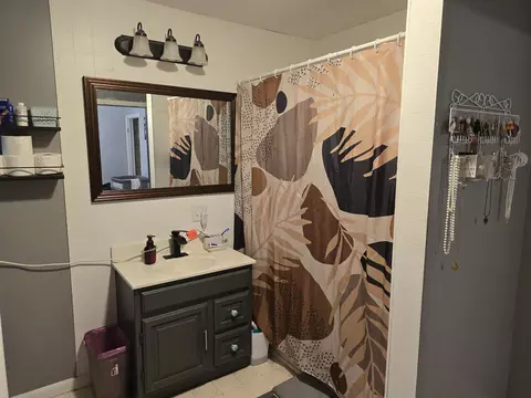 Bath - 550 S Hemlock, Hemlock, MI 48626 photo 2 of 2