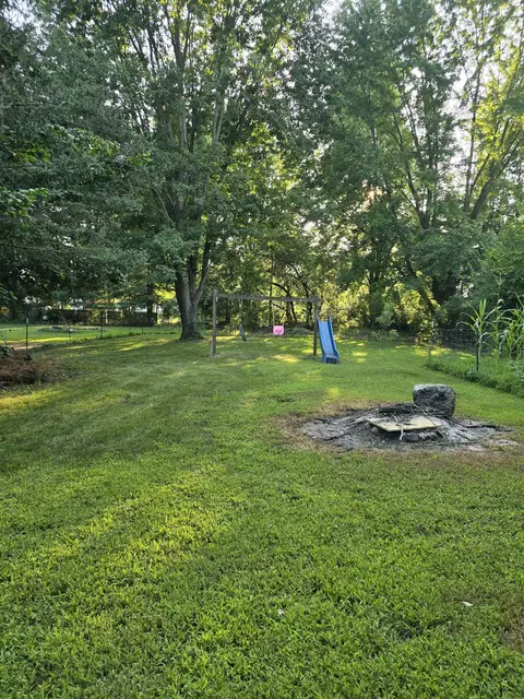 Exterior - 550 S Hemlock, Hemlock, MI 48626 photo 6 of 8