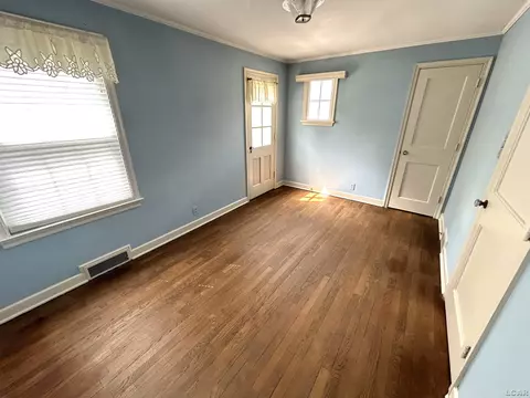 Bedroom - 600 S Thompson, Jackson, MI 49203 photo 5 of 11