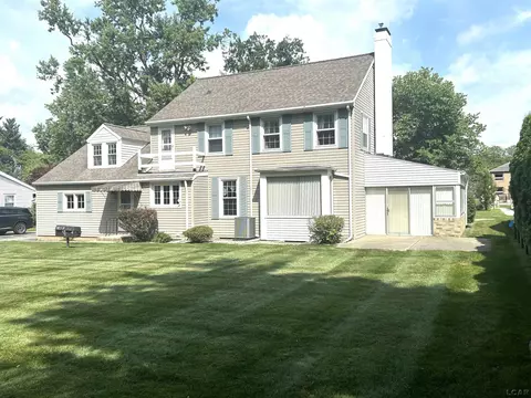 Exterior - 600 S Thompson, Jackson, MI 49203 photo 10 of 14