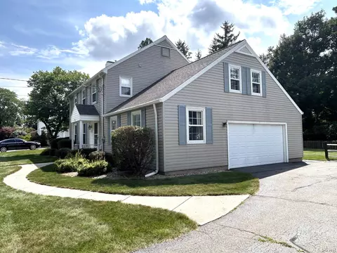 Exterior - 600 S Thompson, Jackson, MI 49203 photo 5 of 14