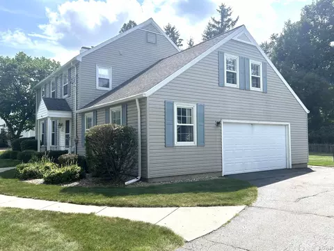 Exterior - 600 S Thompson, Jackson, MI 49203 photo 4 of 14