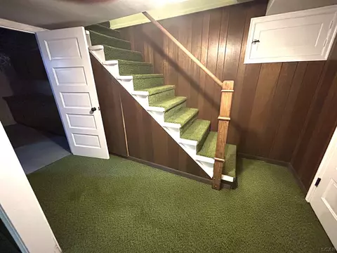 Entry Way - 600 S Thompson, Jackson, MI 49203 photo 6 of 6