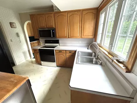 Kitchen - 600 S Thompson, Jackson, MI 49203 photo 3 of 3