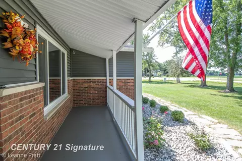 2012 Nichols, Flushing, MI 48433