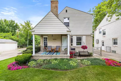 1400 Vernier, Grosse Pointe Woods, MI 48236