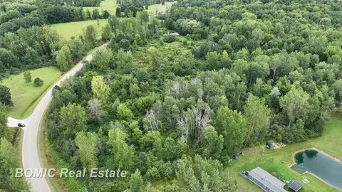 00 Hess, Vassar, MI 48768 photo 2