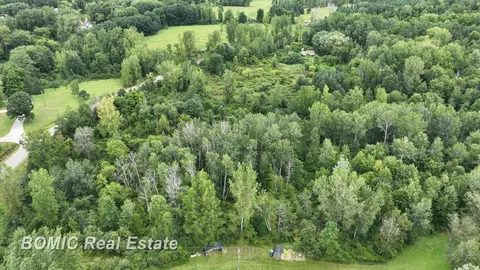 00 Hess, Vassar, MI 48768 photo 3