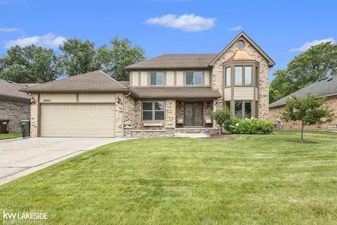 39251 Lorien, Sterling Heights, MI 48313