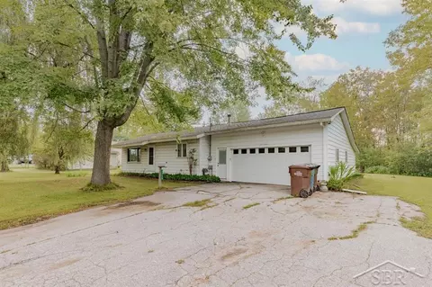 2350 N Eastman, Midland, MI 48642